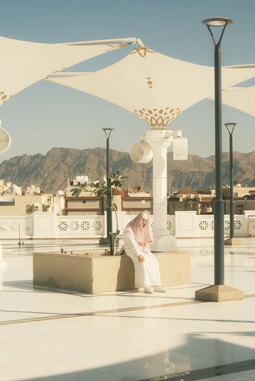 Ali El Azraki – Miraj Travel